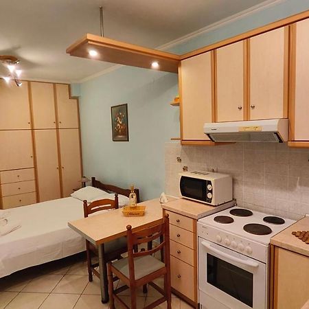 Green Studio Apartment Argostolion Exterior foto