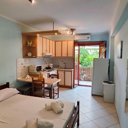 Green Studio Apartment Argostolion Exterior foto