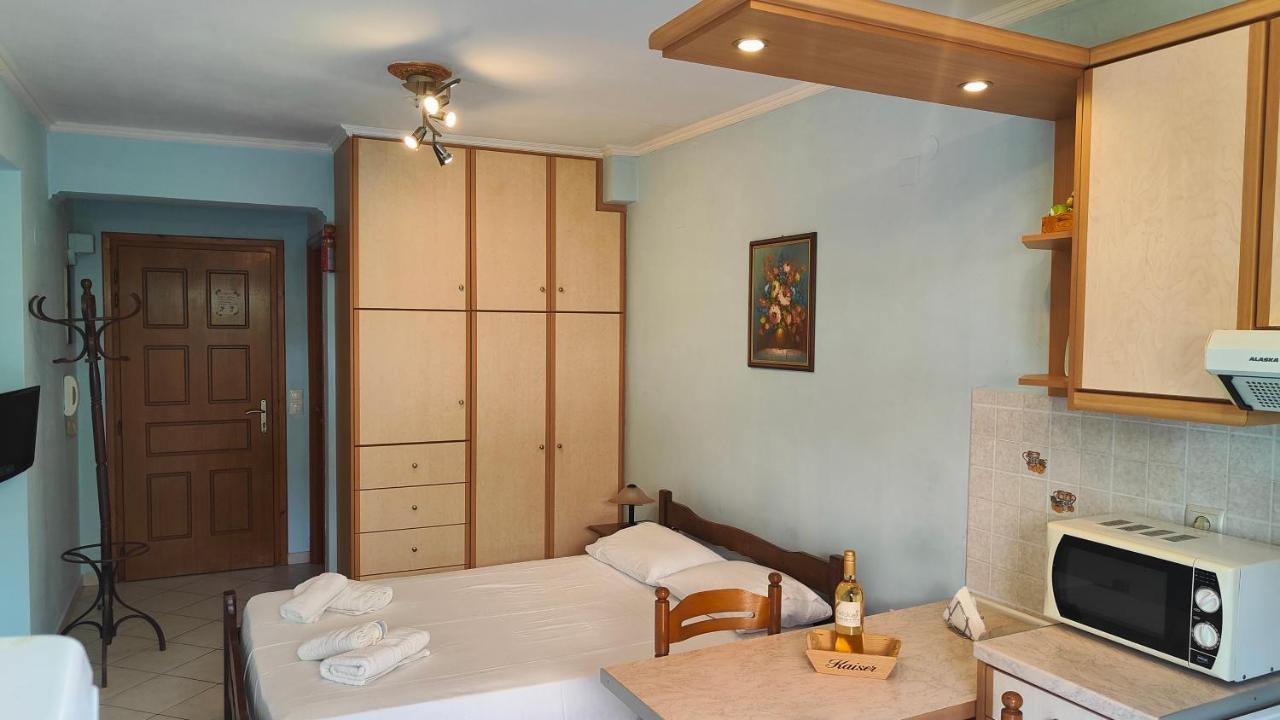 Green Studio Apartment Argostolion Exterior foto